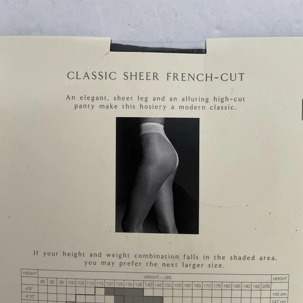 Banana Republic Sheer Black French Cut pantyhose NWT size medium
